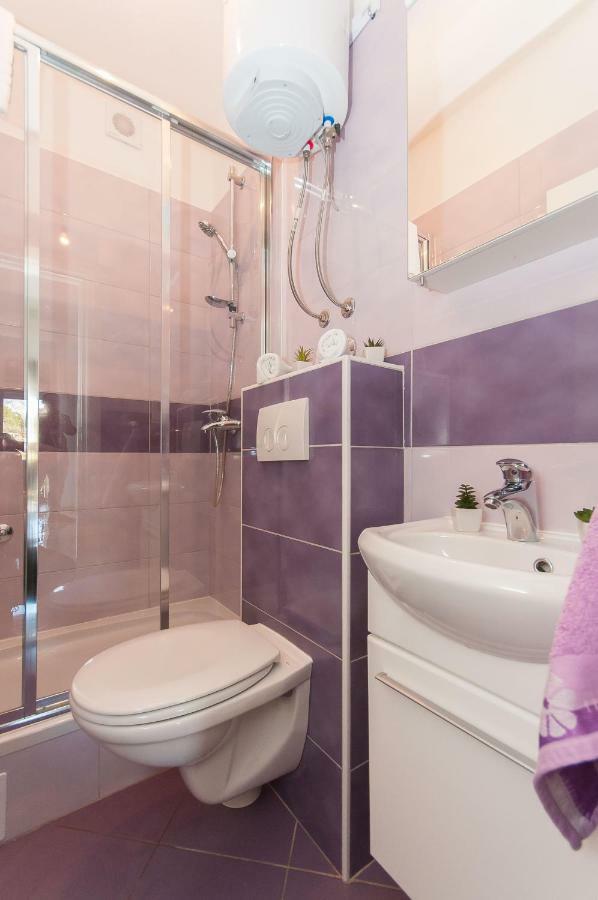 Apartment Ines Оміш Екстер'єр фото